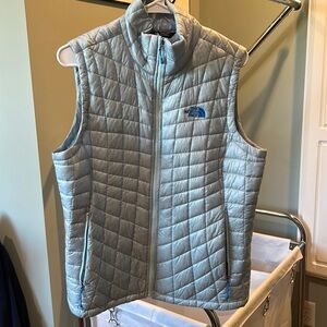 Practically new North Face vest.  Warm yet light weight.